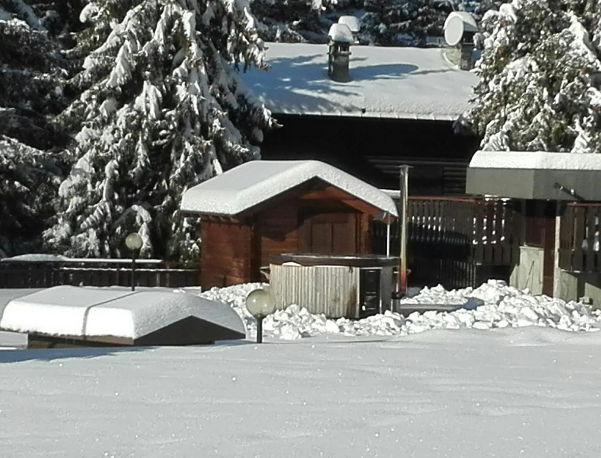 Residence Les Coupoles Champoluc Eksteriør bilde